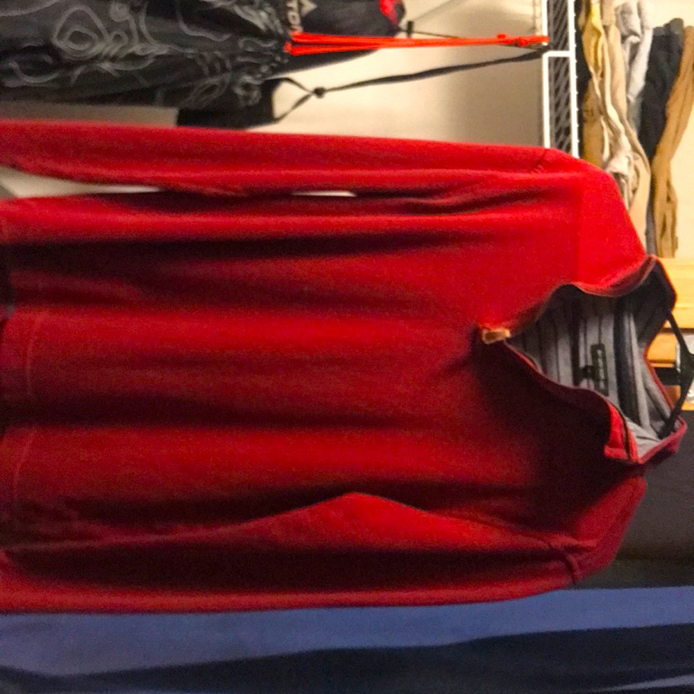 Sweater red